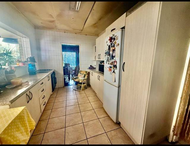 3 BEDROOM HOUSE FOR SALE IN VANDERBIJLPARK SW 1